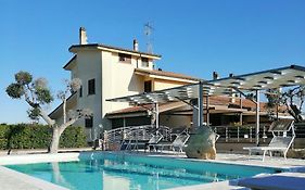 Bed & Breakfast Giardini Di Marzo