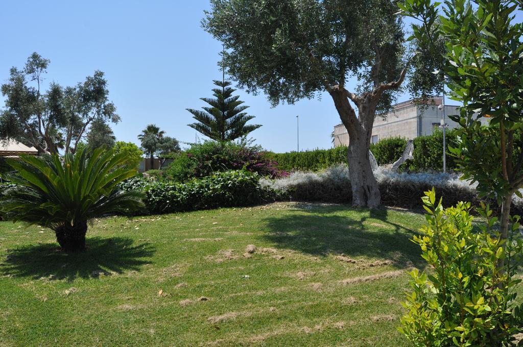 Bed & Breakfast Giardini Di Marzo Лечче Экстерьер фото