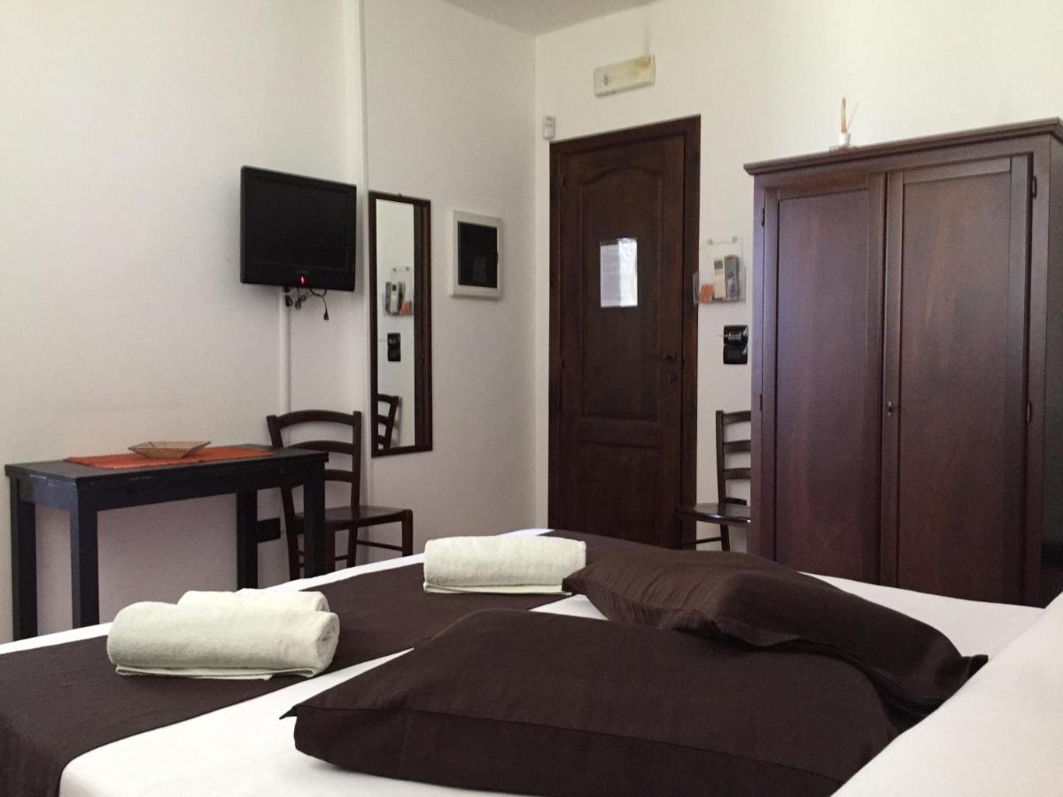 Bed & Breakfast Giardini Di Marzo Лечче Экстерьер фото